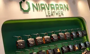 حضور چرم نیاوران در ایران ریتیل شو با تمرکز بر محصولات دست دوز