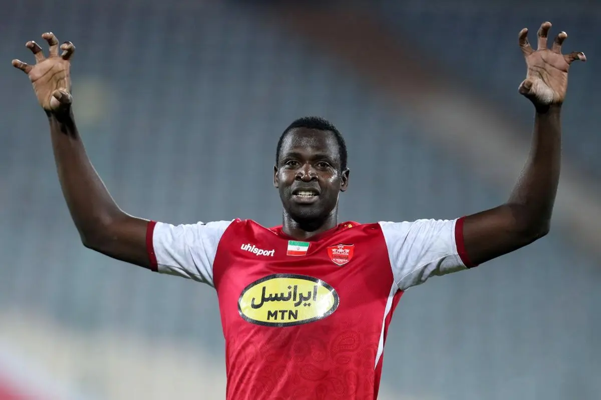 در فوتبال ایران چطور پولها را آتش میزنند؟