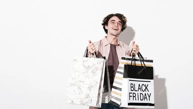 تخفیف‌ های ویژه اسنپ‌ شاپ برای پسران در بلک‌ فرایدی ۱۴۰۴