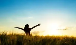 10 کتاب ضروری برای بهبود سلامت روان و رشد فردی