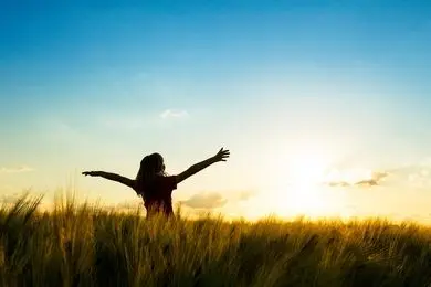 10 کتاب ضروری برای بهبود سلامت روان و رشد فردی