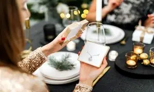 انتخاب طلا برای هدیه دادن در مناسبت‌ های خاص