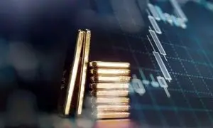 طلای آبشده بخریم یا صندوق طلا؟ کدام سود بیشتری دارد؟