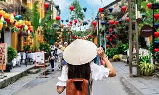 کدام کشور آسیای شرقی برای سفر در پاییز مناسب است؟