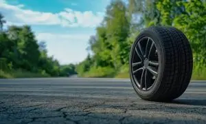 لاستیک خودروهای برقی در برابر لاستیک‌ های معمولی؛ تفاوت‌ ها و نکات مهم برای خرید 