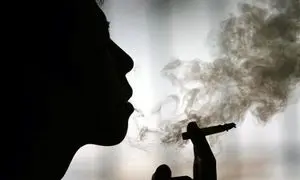 نشرنی میزبان جلسه نقد و بررسی «افیون زدگان» شد