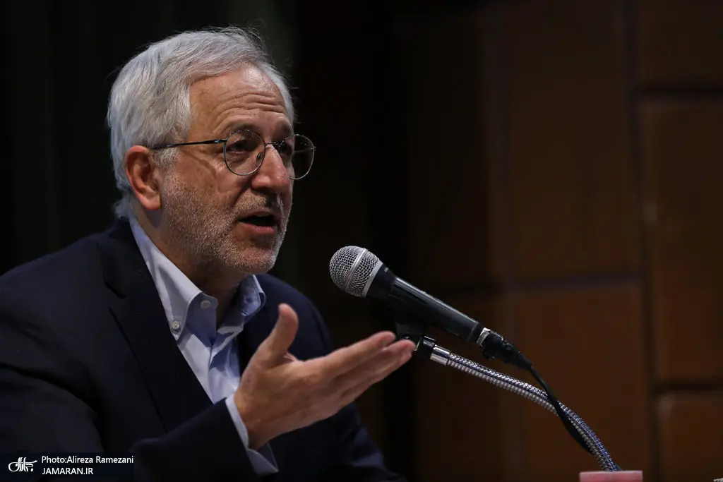 چرا باید کتاب ابرتهدیدها را خواند؟ / توصیه‌های فرهاد نیلی