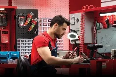 قلب خدمات رونیکس؛ بانکی با  40 هزار قطعه در خدمت صنعتگران