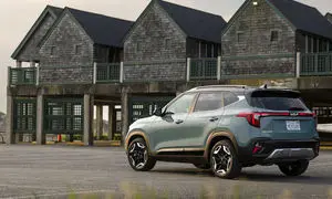 چگونه بهترین خودرو وارداتی را بر اساس نیاز خود انتخاب کنیم؟