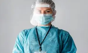 بررسی لباس ایزوله بیمارستانی چیست و چه کاربردی دارد؟