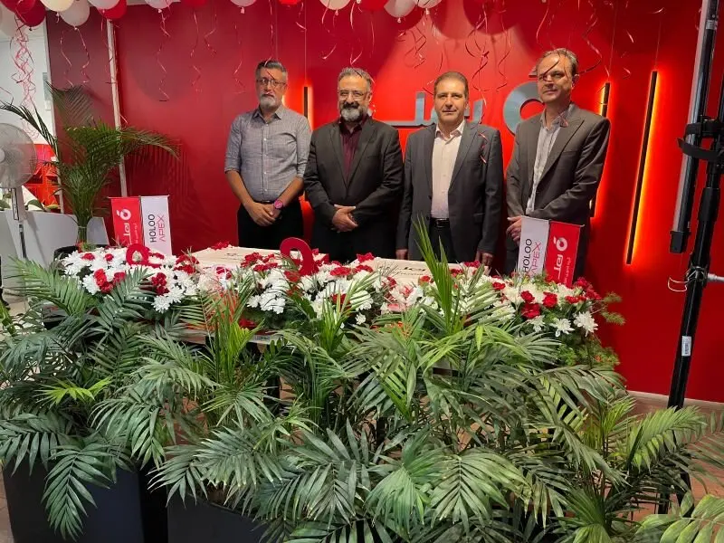 هلو بیست‌ونهمین سال فعالیت خود را جشن گرفت