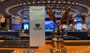 میلانا تندیس استاندارد گرفت