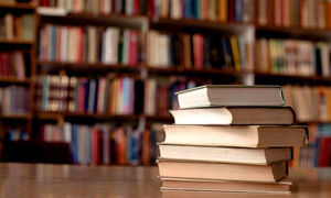 نقد و بررسی کتاب مردن ماه در نشرنی