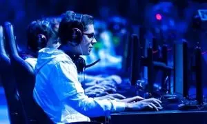 چرا اینترنت فیبر نوری بهترین انتخاب برای گیمرهاست؟