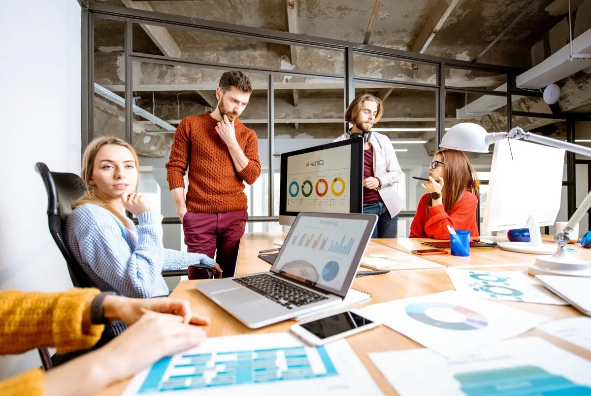 نرم‌افزار سیستم‌ساز چگونه تحول دیجیتال را برای سازمان‌ها آسان کرده است؟