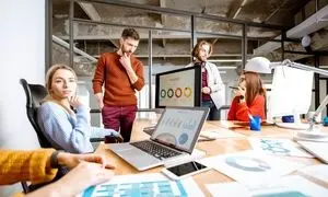نرم‌افزار سیستم‌ساز چگونه تحول دیجیتال را برای سازمان‌ها آسان کرده است؟