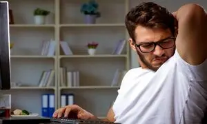 چگونه عادت‌های اشتباه بهداشتی باعث افزایش بوی بدن می‌شود؟