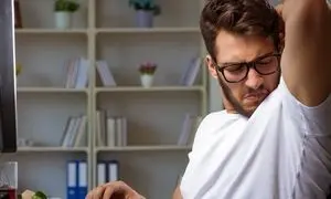 چگونه عادت‌های اشتباه بهداشتی باعث افزایش بوی بدن می‌شود؟