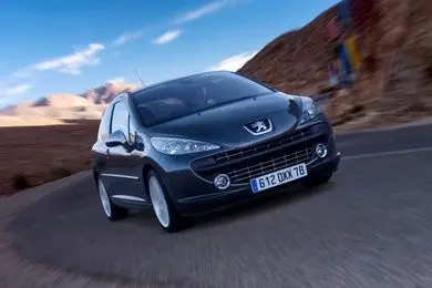 فروش فوری پژو 207 یک میلیاردی بدون قرعه کشی شروع شد