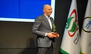 تندیس برترین نهاد مالی به تامین سرمایه لوتوس رسید