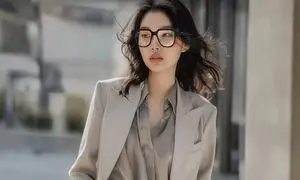 رونمایی لنوو از عینک هوشمند V1 با نمایشگر روشن و ترجمه زنده