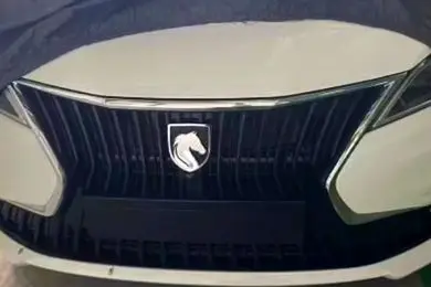 نصب لوگوی جدید ایران خودرو روی محصول اینوی