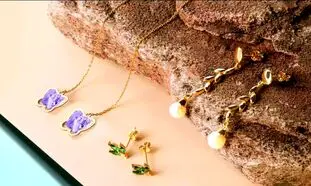 ۳ گوشواره طلای ظریف برای هدیه روز جهانی دختر