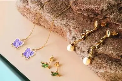 ۳ گوشواره طلای ظریف برای هدیه روز جهانی دختر