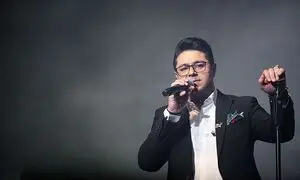 کنسرت «عاشقانه‌ها» حجت اشرف‌زاده با حمایت صنایع فستوس و نیک موتور