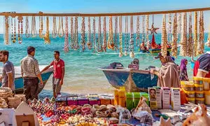 تور قشم زمینی یا هوایی؟ کدام را انتخاب کنیم؟