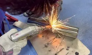 مزایای استفاده از دستگاه جوش لیزری در پروژه‌های صنعتی پیچیده