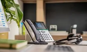 بهترین تلفن ویپ کنفرانس موجود در بازار؛ کدام مدل ارزش خرید دارد؟ 