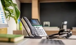 بهترین تلفن ویپ کنفرانس موجود در بازار؛ کدام مدل ارزش خرید دارد؟ 