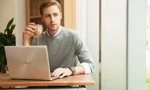 بهترین لپ تاپ ایسوس که با 30 میلیون تومان می توان خرید کدام است؟