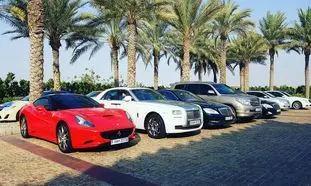 اجاره روزانه ماشین در دبی بهتر است یا استفاده از حمل و نقل عمومی؟