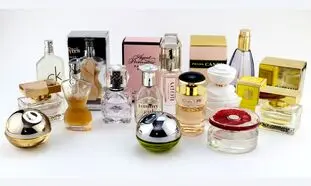 شیک‌ترین عطر گرم زنانه برای شب‌های سرد بهاری