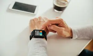 5 ساعت هوشمند 2 میلیون تومانی مناسب برای هدیه دادن