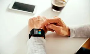 5 ساعت هوشمند 2 میلیون تومانی مناسب برای هدیه دادن