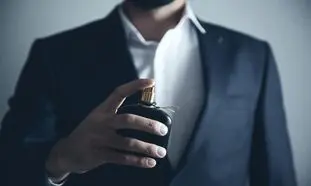 راهنمای کامل انتخاب عطر مردانه در بهار