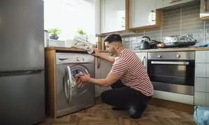 5 نکته طلایی درباره شست و شوی کت و شلوار در منزل