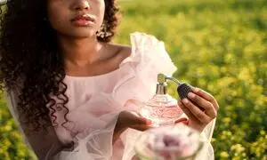 عطرهای مناسب تابستان برای خانم‌ ها و آقایان