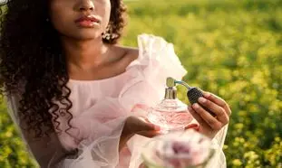 عطرهای مناسب تابستان برای خانم‌ ها و آقایان