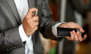 ۵ عطر مردانه با خط بوی عالی برای بهار و تابستان