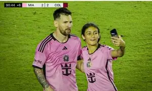 عکس های جنجالی دختر جوانی که با مسی سلفی گرفت