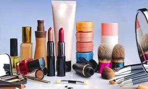چگونه لوازم و ابزار آرایشی را تمیز و ضدعفونی کنیم؟
