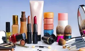 چگونه لوازم و ابزار آرایشی را تمیز و ضدعفونی کنیم؟