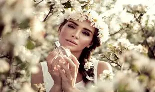 5 عطر زنانه با رایحه معتدل برای هدیه تولد