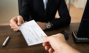 مراحل و نحوه شکایت به دلیل کلاهبرداری با چک