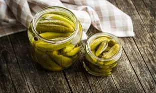 پرطرفدارترین خیارشور شیشه ای در بازار کدام است؟
