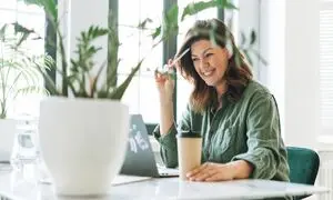 5 گیاه آپارتمانی با نگهداری آسان برای محل کار